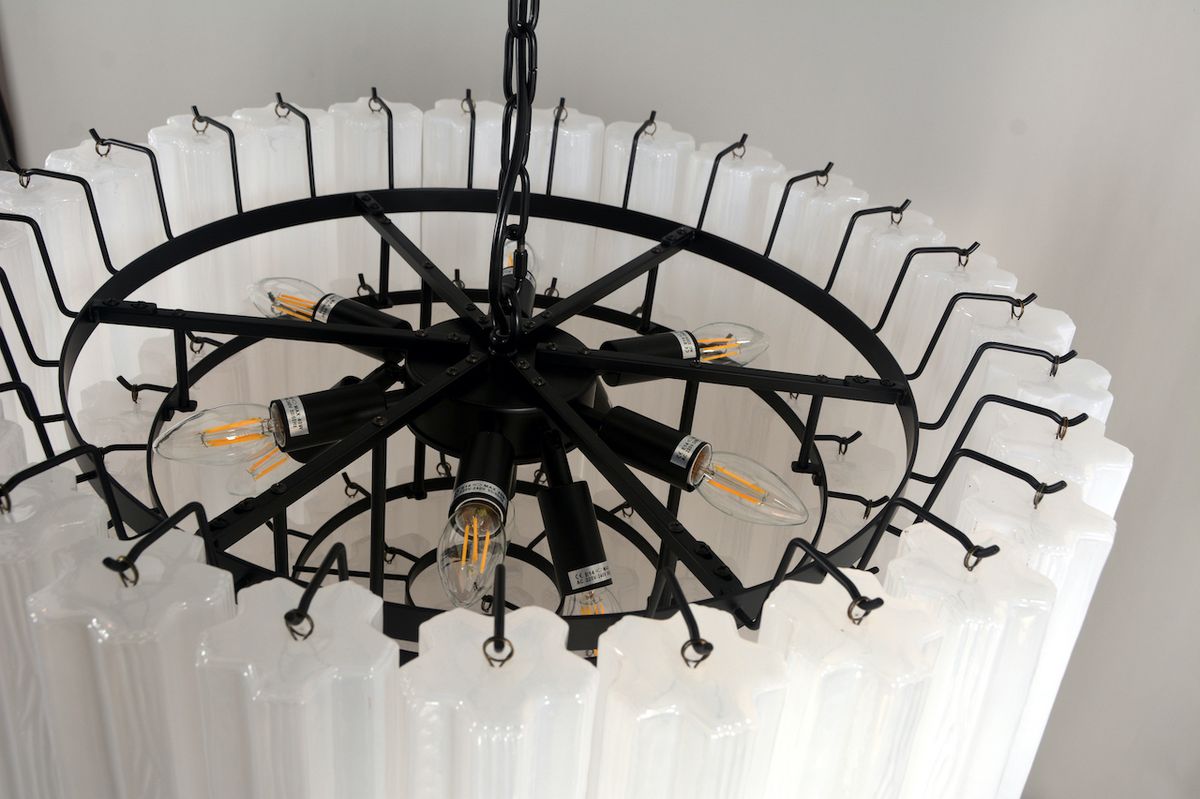 Sezane Chandelier 3 lag (ø72) hvit / sort